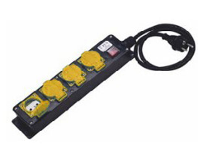 VERDEELBLOK WERF IP44 H07RN-F 3G2,5-4ST-5M